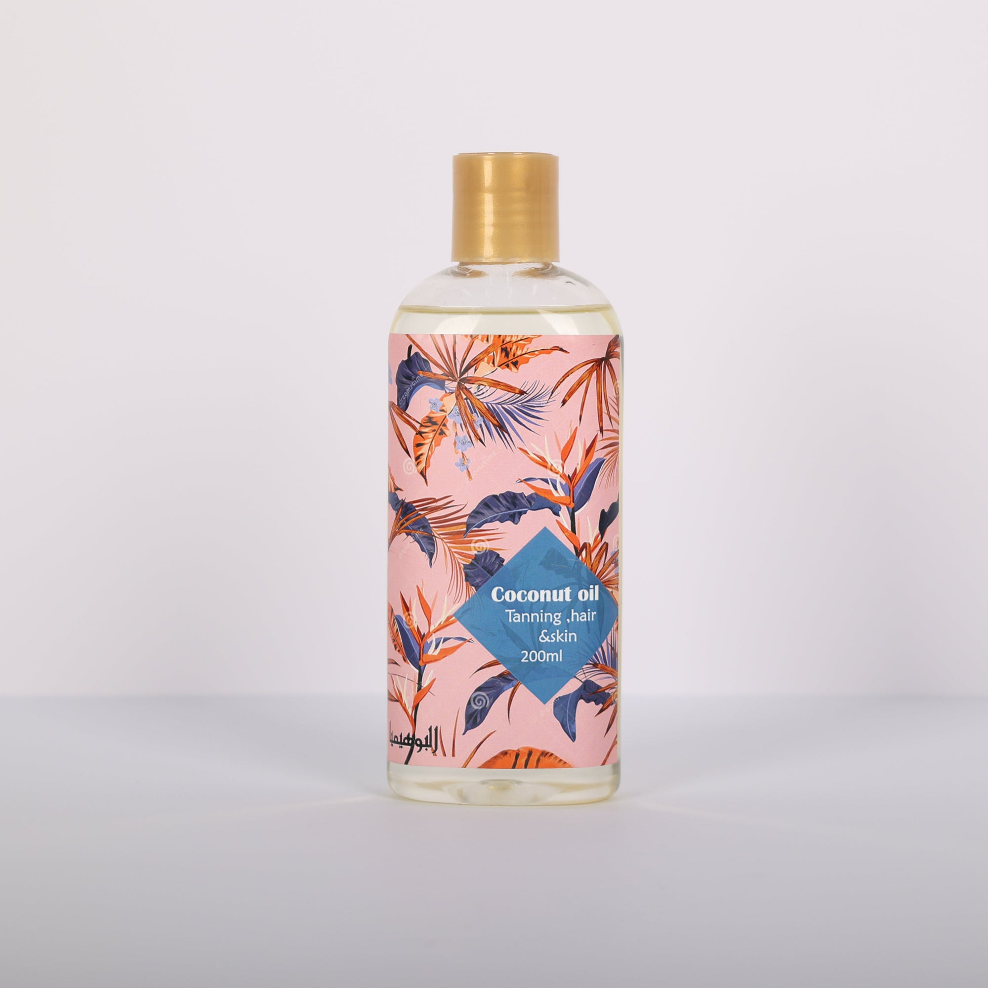 Hydrating coconut oil rich in vitamin E for body and hair